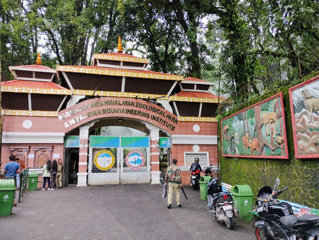Entrance gate of Padmaja Naidu Himalayan Zoological Park Darjeeling